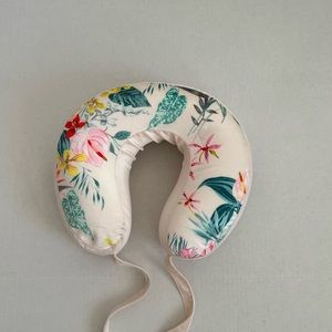 Ban.do Travel Pillow